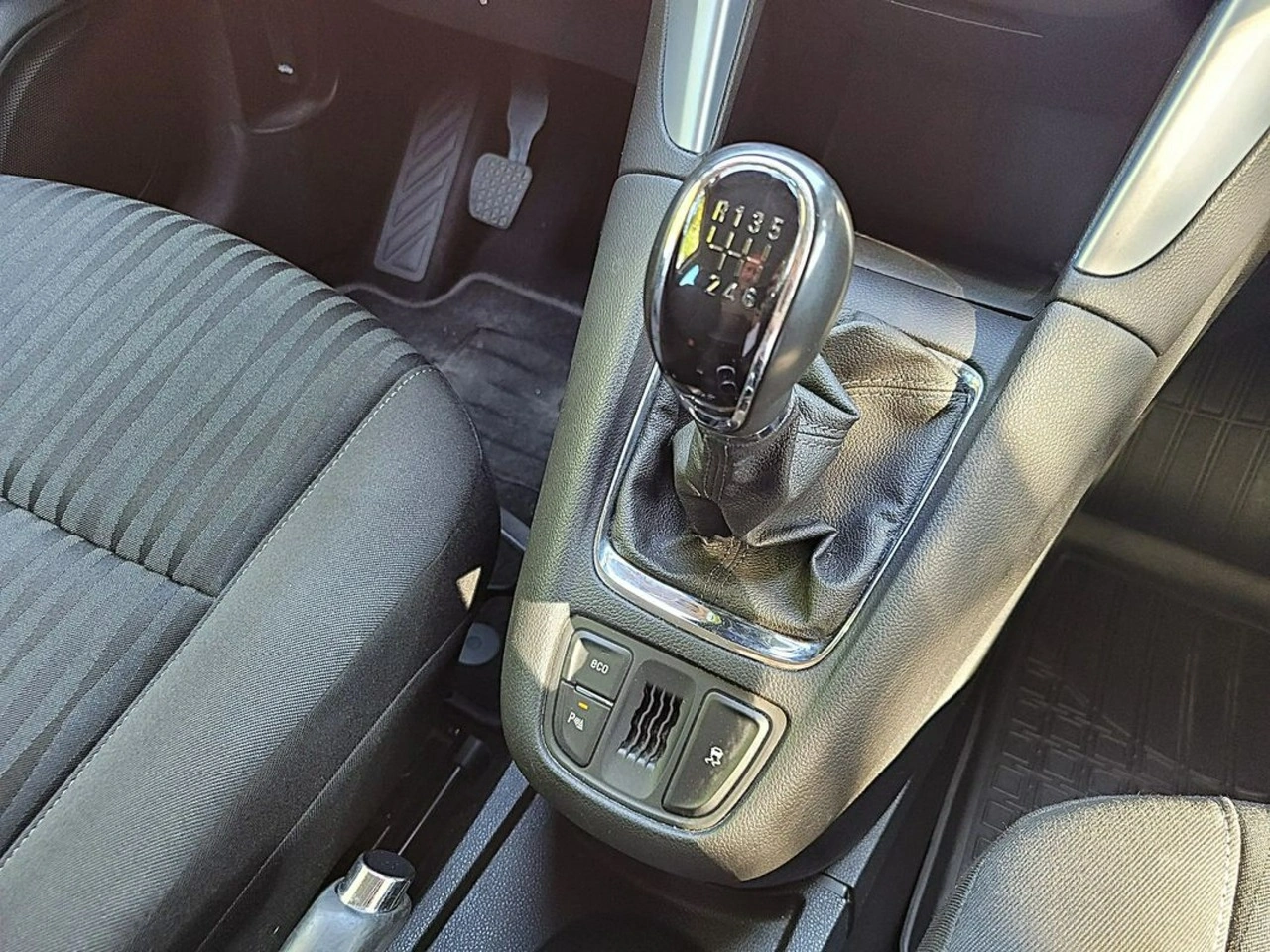 Opel Zafira - Zdjęcie 15