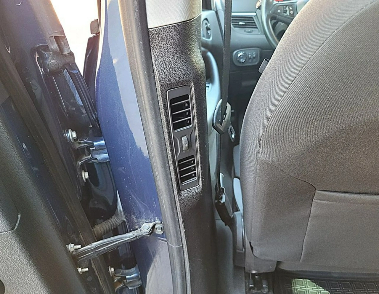 Opel Zafira - Zdjęcie 16