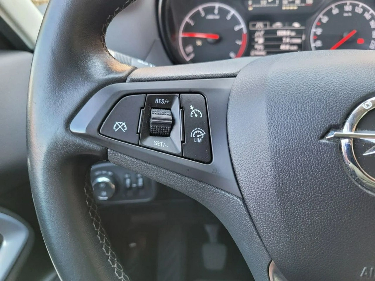 Opel Zafira - Zdjęcie 20