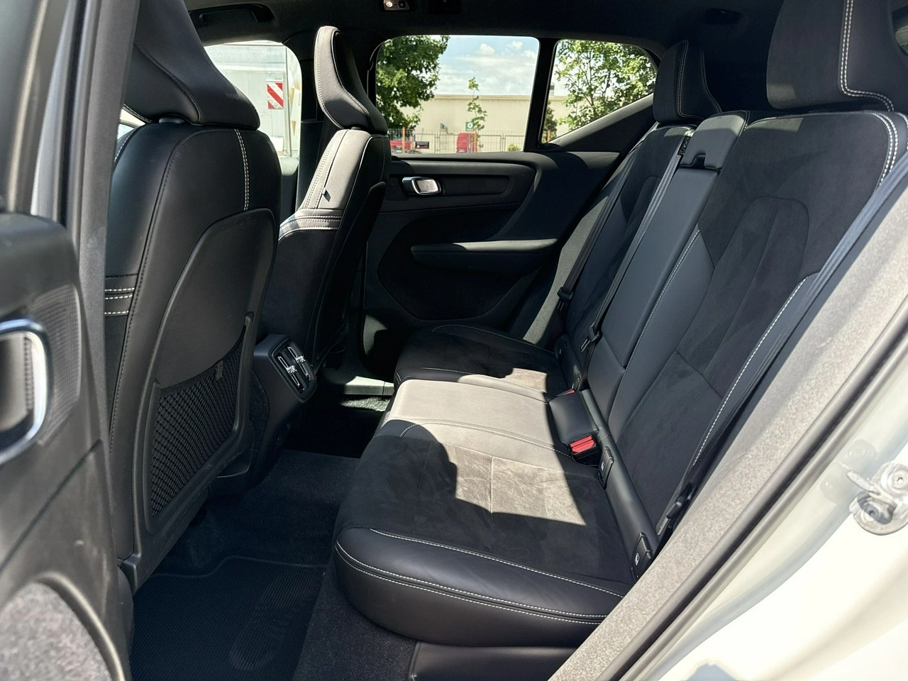 Volvo XC 40 - Zdjęcie 15