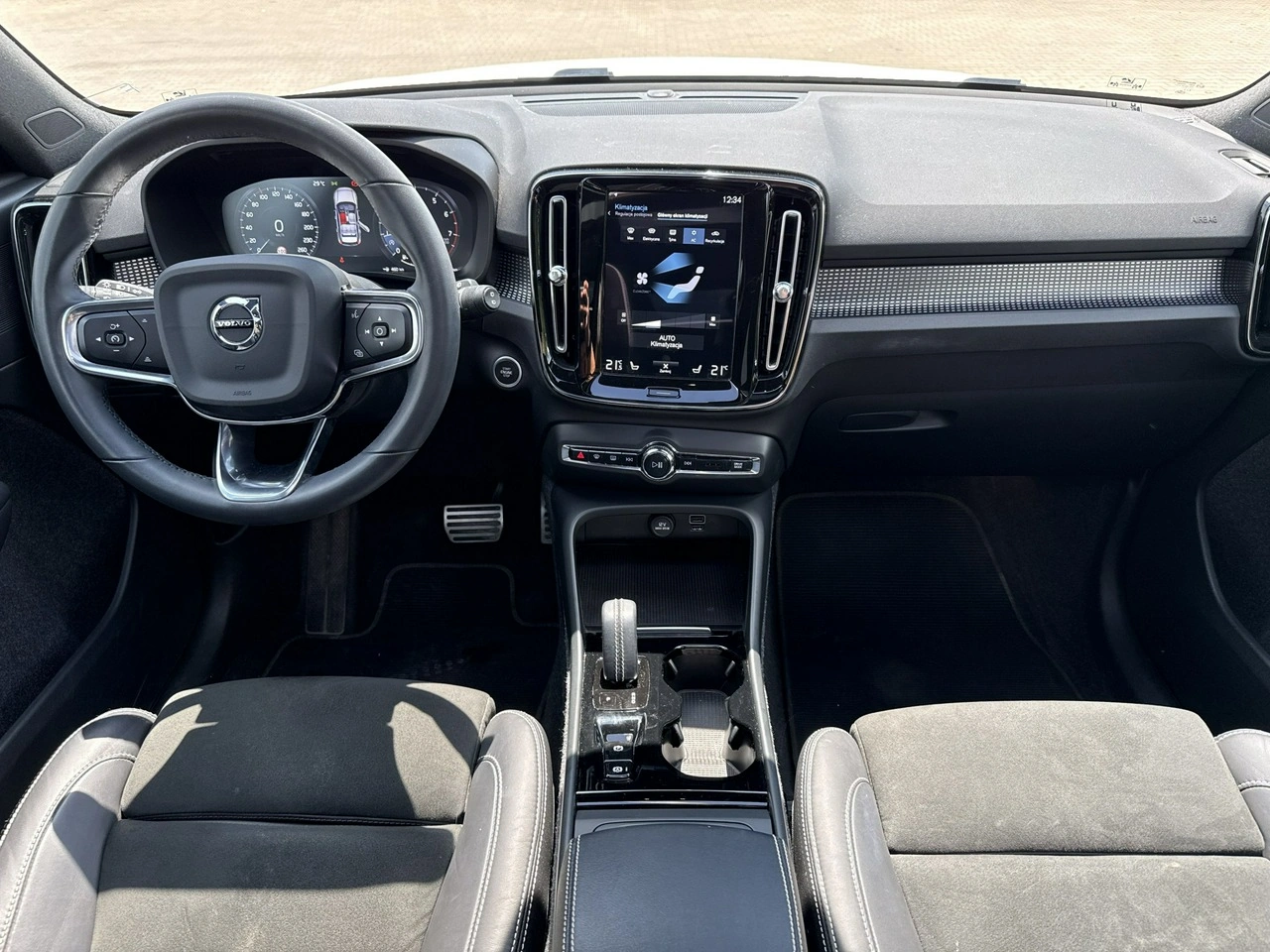 Volvo XC 40 - Zdjęcie 22