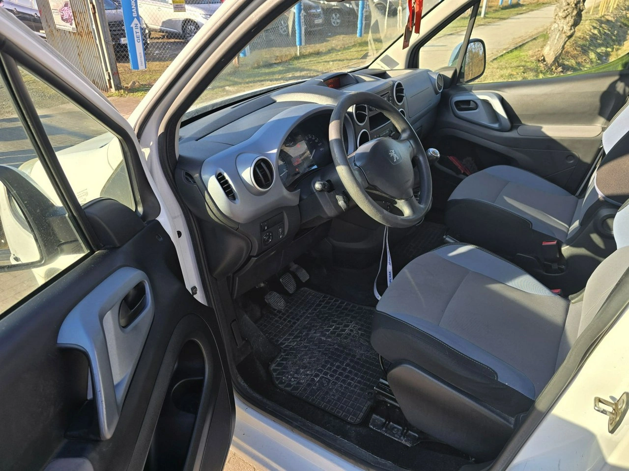 Peugeot Partner - Zdjęcie 12