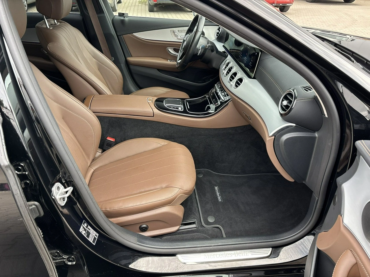 Mercedes E 220 - Zdjęcie 14
