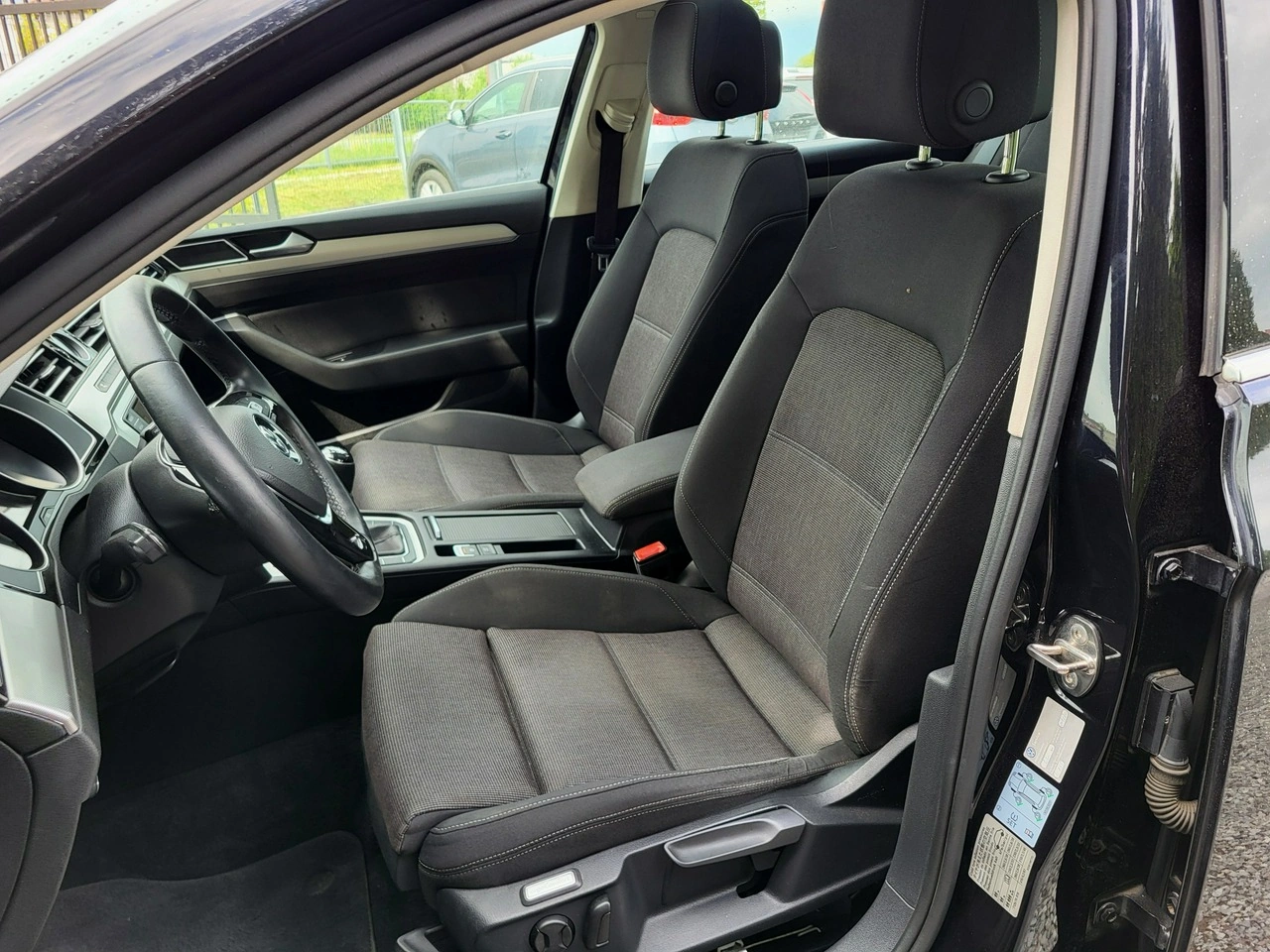 Volkswagen Passat - Zdjęcie 11