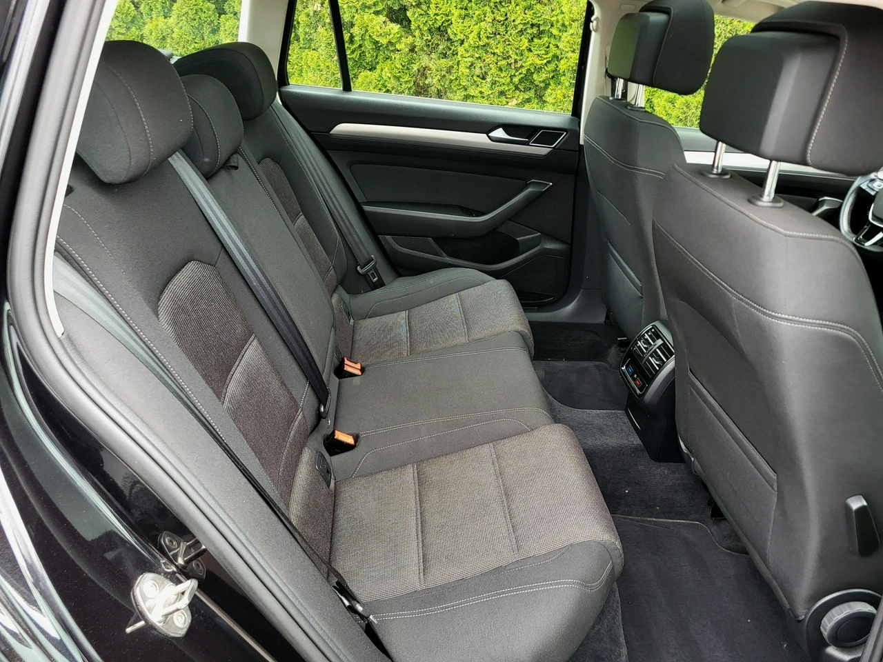 Volkswagen Passat - Zdjęcie 15
