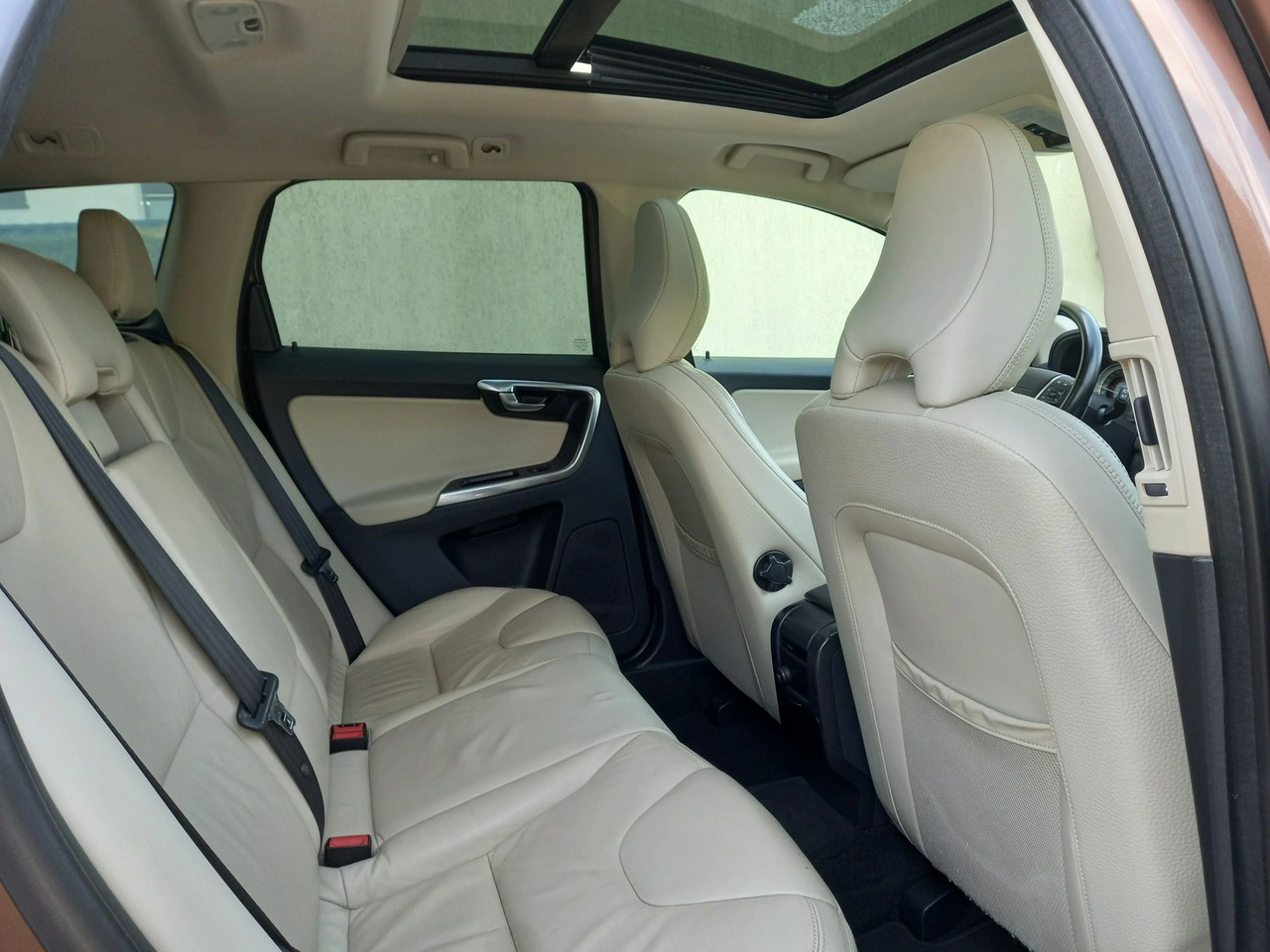 Volvo XC 60 - Zdjęcie 22