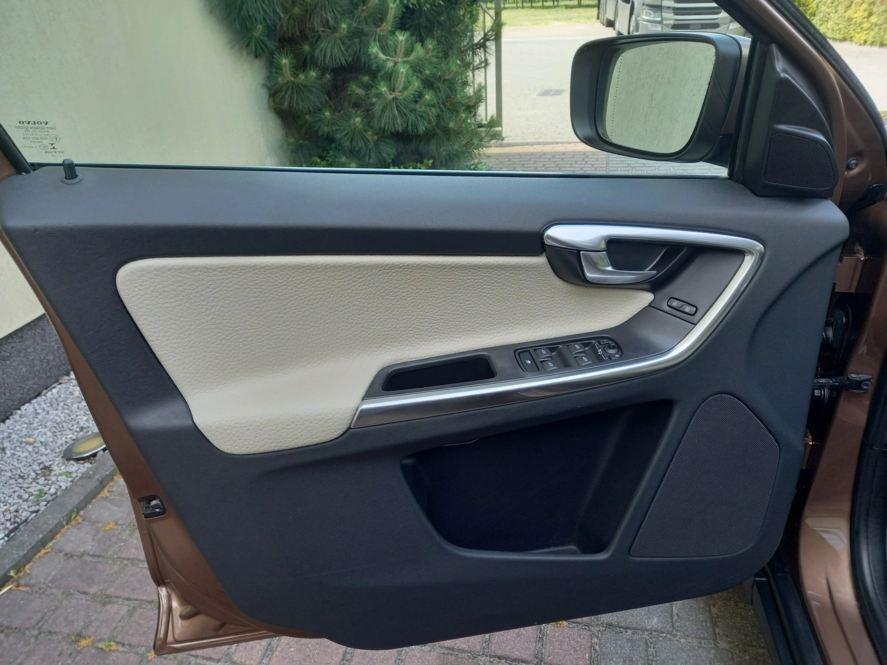 Volvo XC 60 - Zdjęcie 28