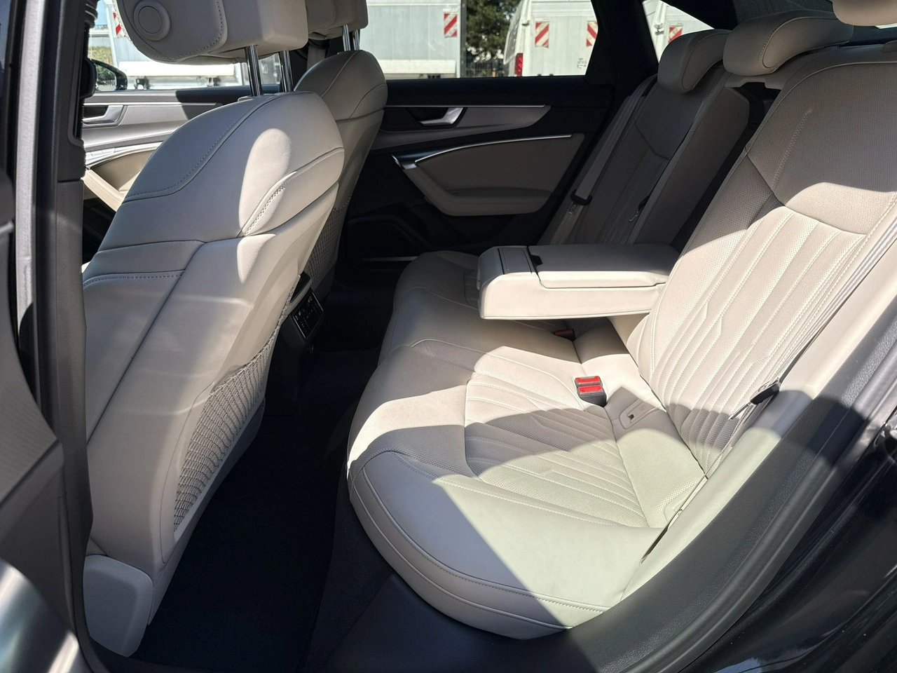 Audi A6 - Zdjęcie 15
