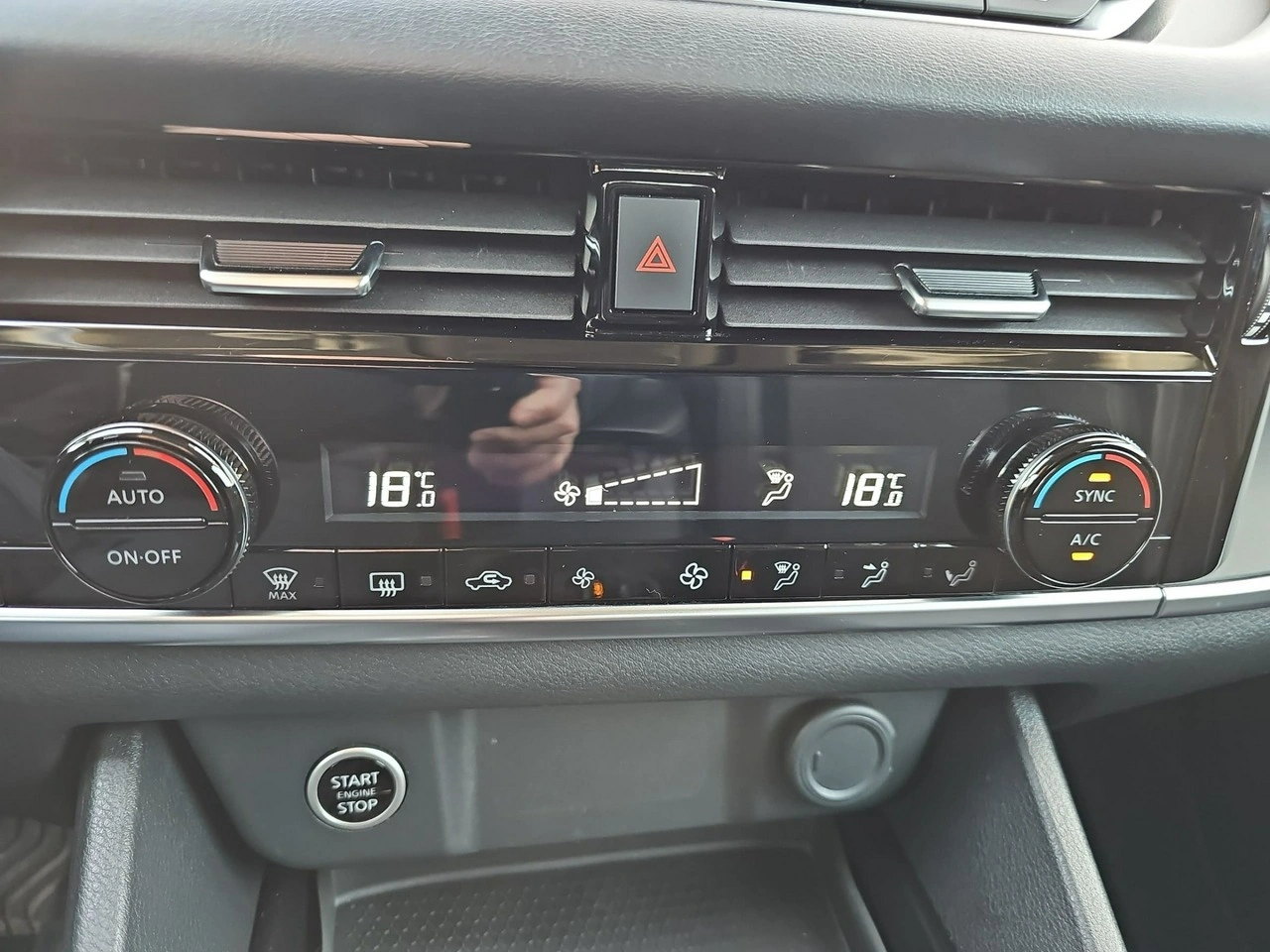Nissan Qashqai - Zdjęcie 12