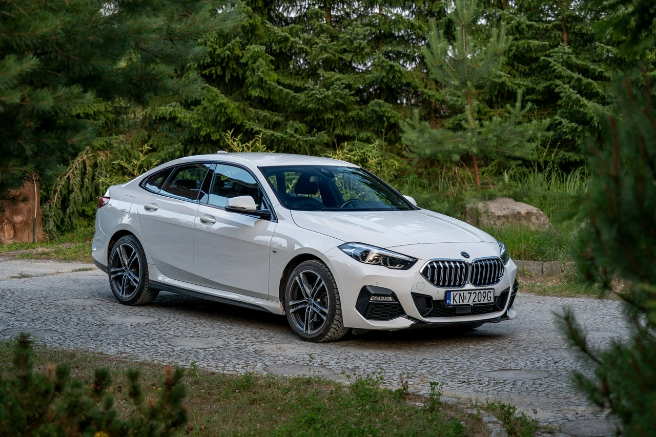BMW 218 - Główne zdjęcie