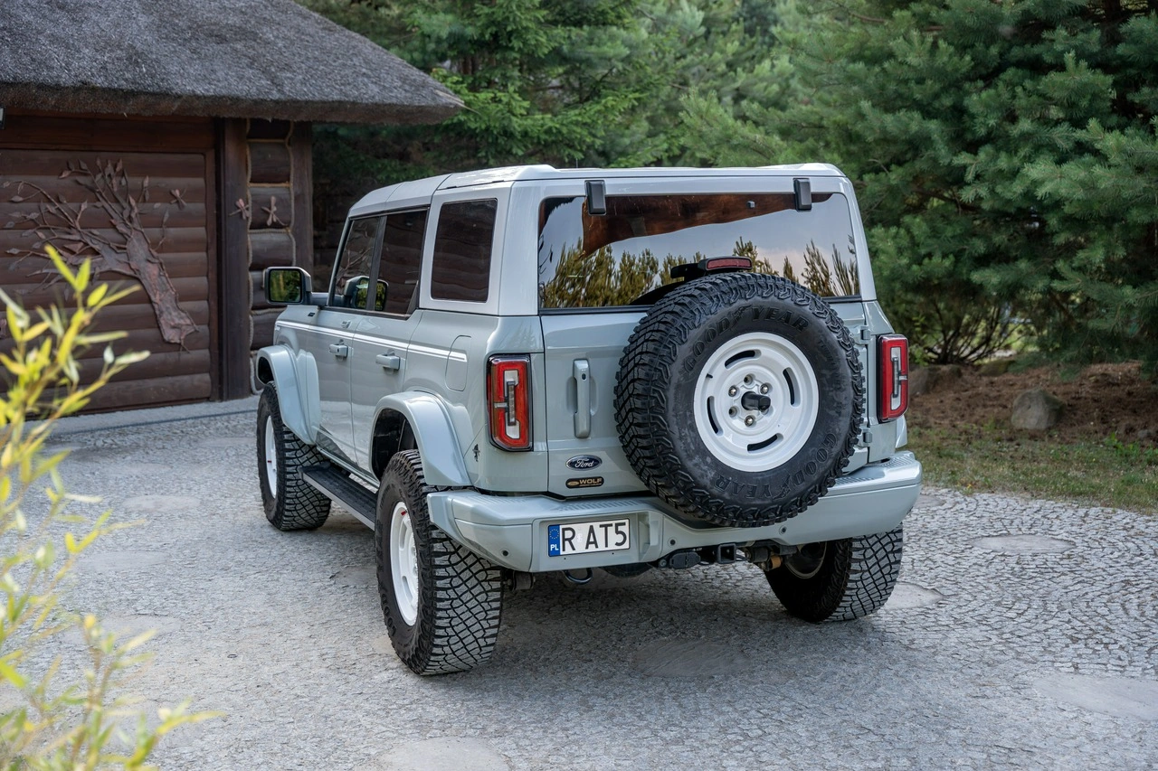 Ford Bronco - Zdjęcie 1