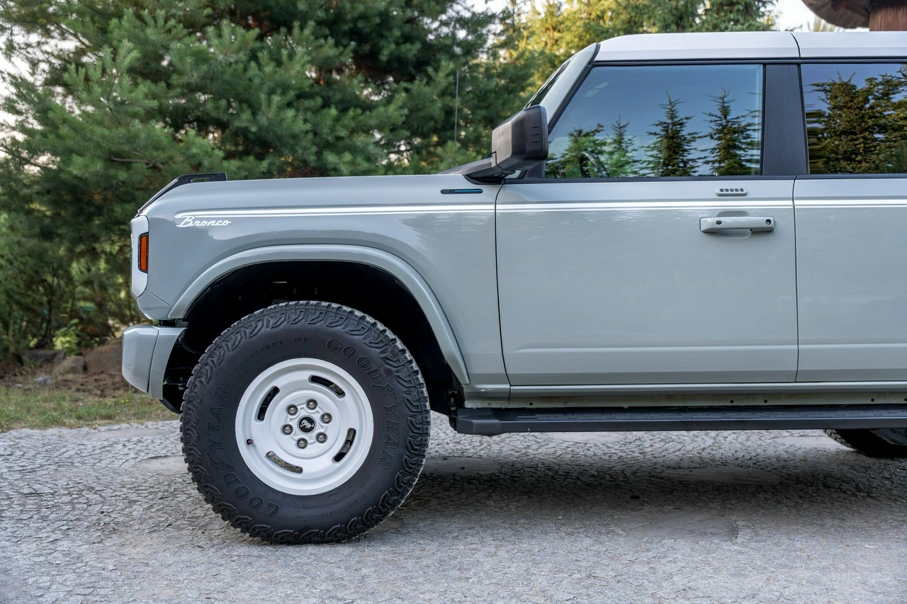Ford Bronco - Zdjęcie 7
