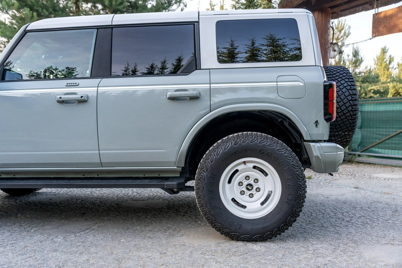 Ford Bronco - Zdjęcie 8