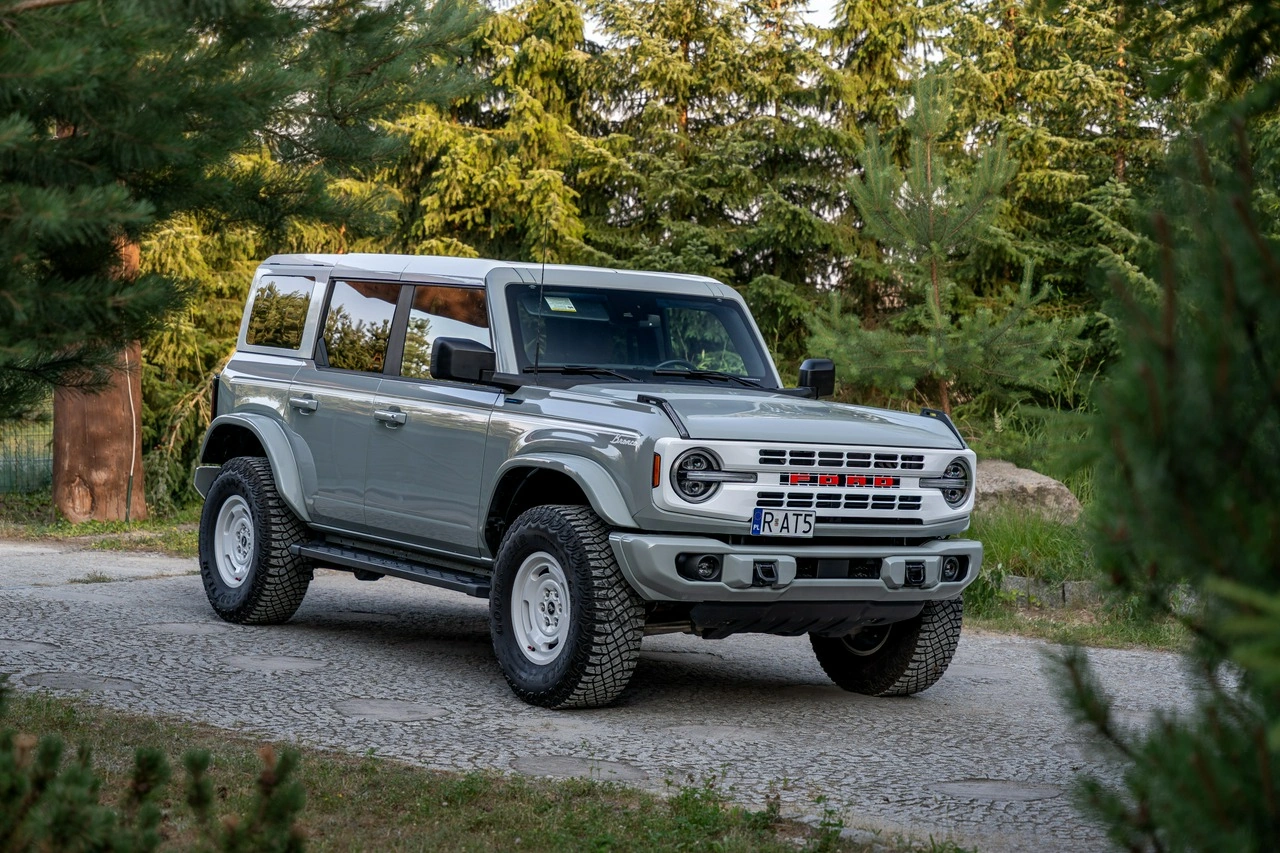 Ford Bronco - Główne zdjęcie