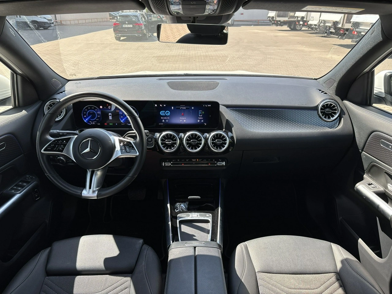 Mercedes EQA - Zdjęcie 12