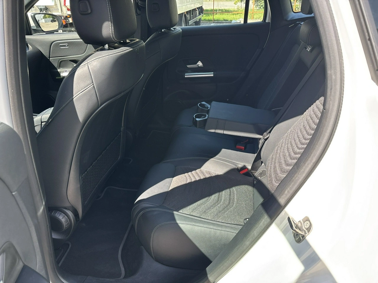 Mercedes EQA - Zdjęcie 13