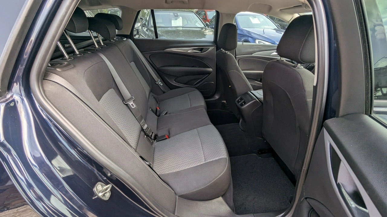 Opel Insignia - Zdjęcie 16