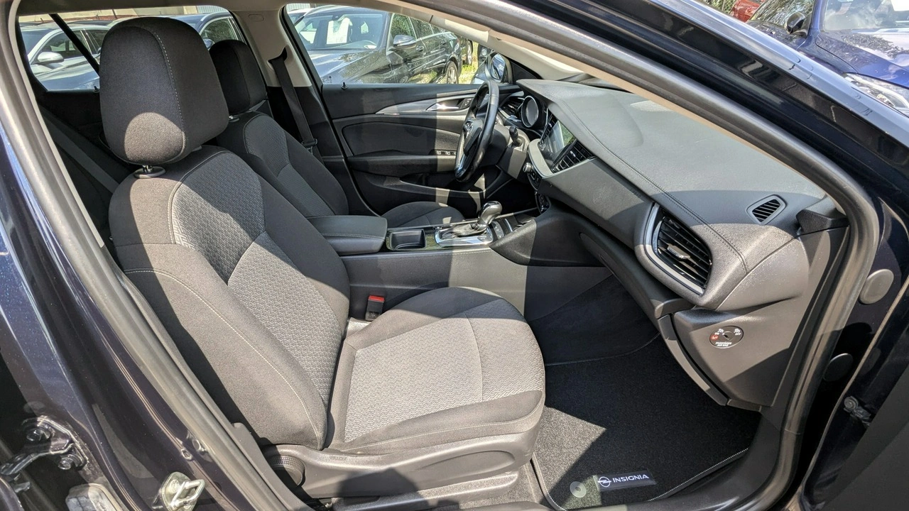 Opel Insignia - Zdjęcie 17