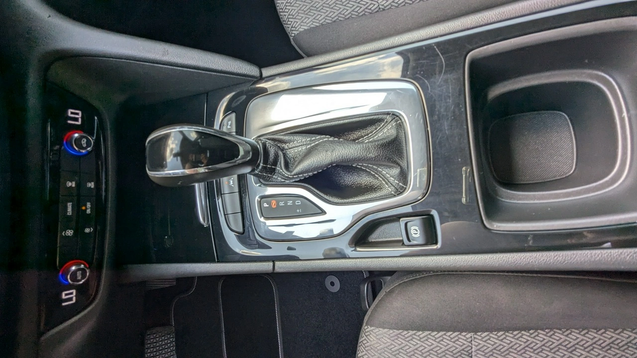 Opel Insignia - Zdjęcie 26