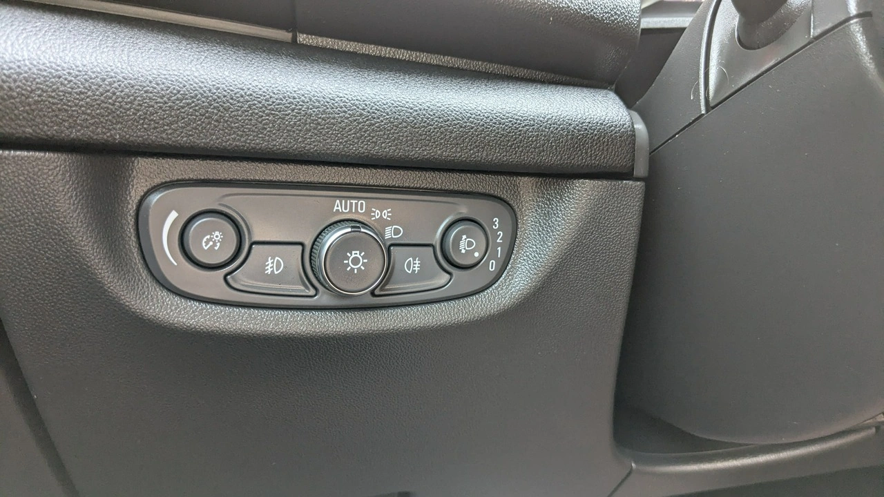 Opel Insignia - Zdjęcie 29