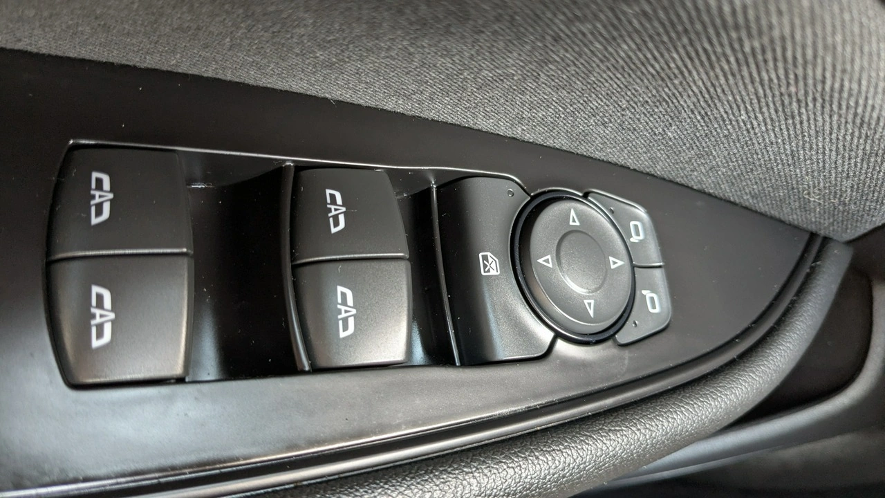 Opel Insignia - Zdjęcie 30