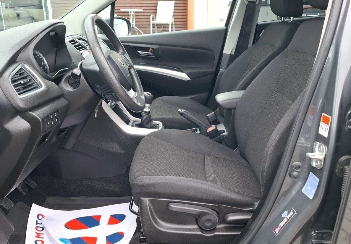 Suzuki SX4 S-Cross - Zdjęcie 11
