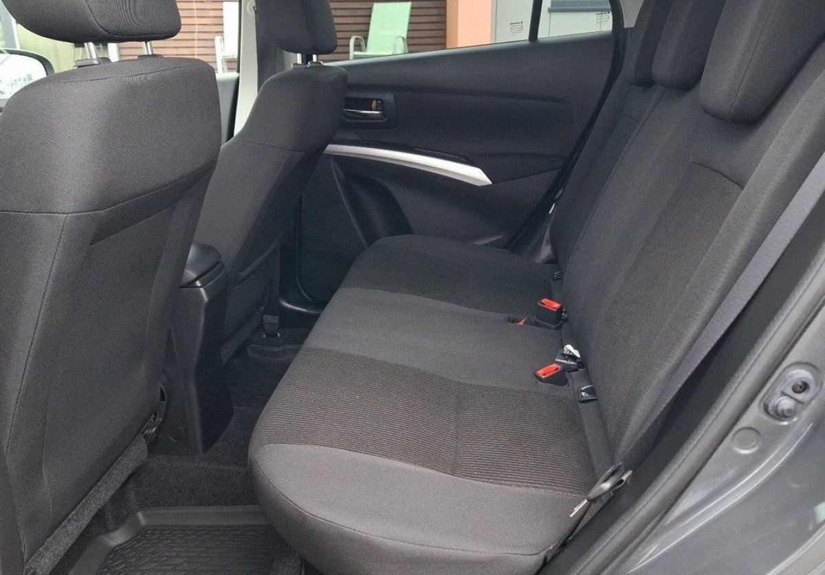 Suzuki SX4 S-Cross - Zdjęcie 12