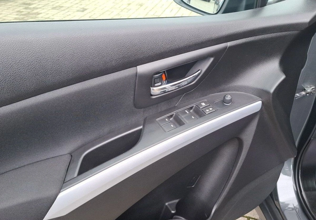 Suzuki SX4 S-Cross - Zdjęcie 15