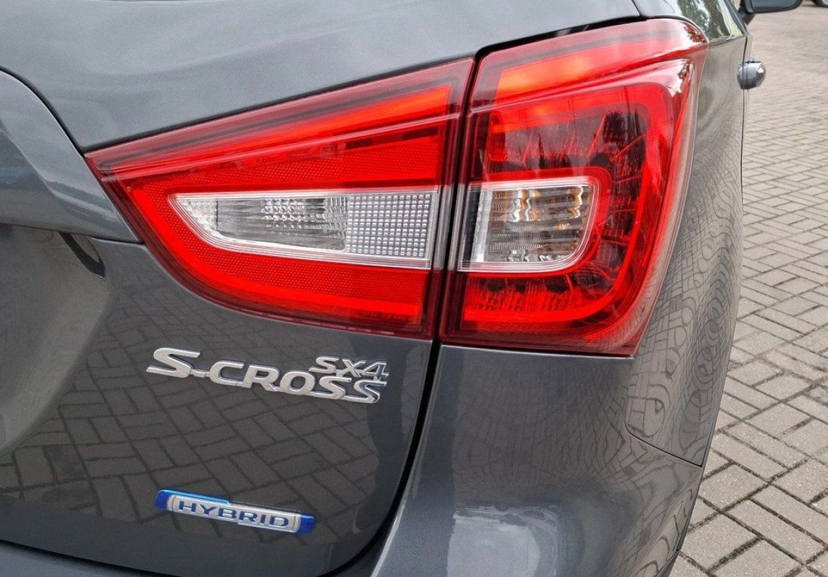 Suzuki SX4 S-Cross - Zdjęcie 17