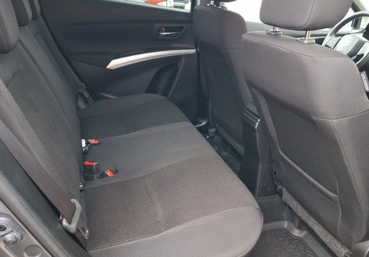 Suzuki SX4 S-Cross - Zdjęcie 19