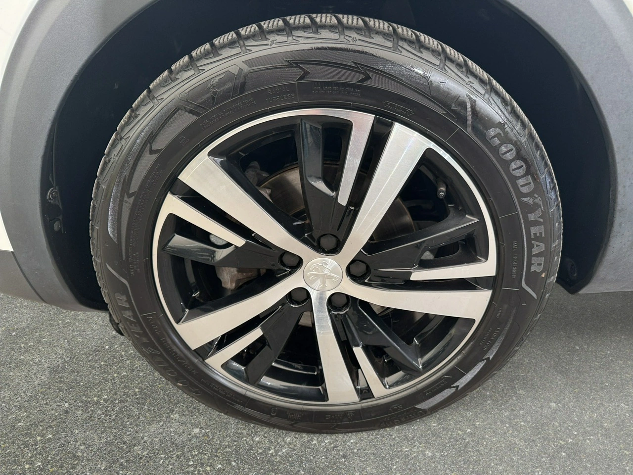 Peugeot 3008 - Zdjęcie 9