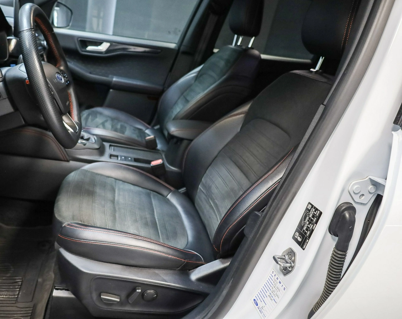 Ford Kuga - Zdjęcie 12