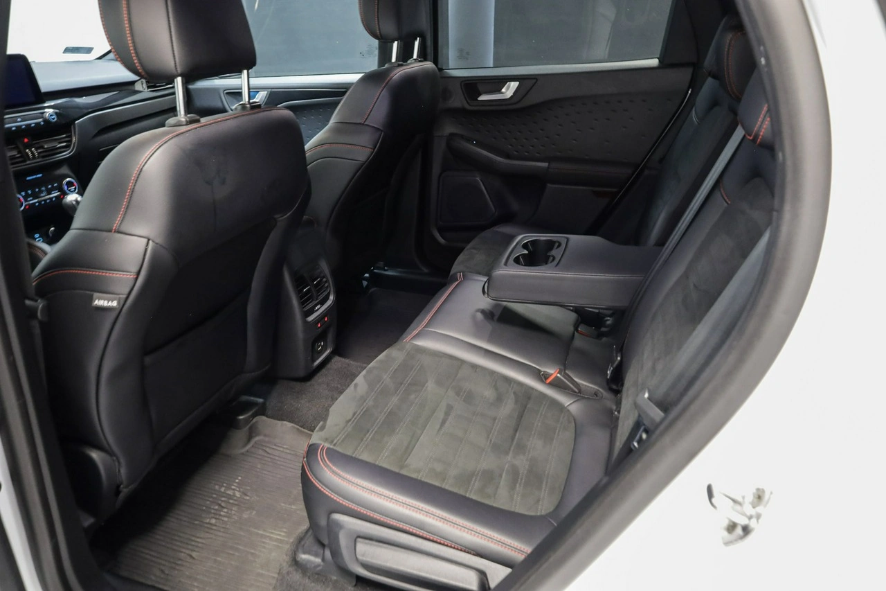 Ford Kuga - Zdjęcie 25