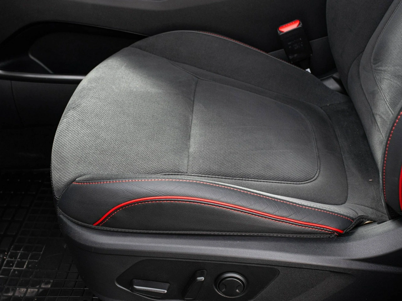 Hyundai Tucson - Zdjęcie 9