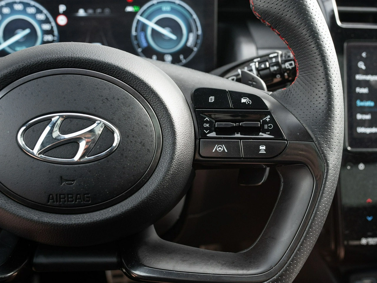 Hyundai Tucson - Zdjęcie 13