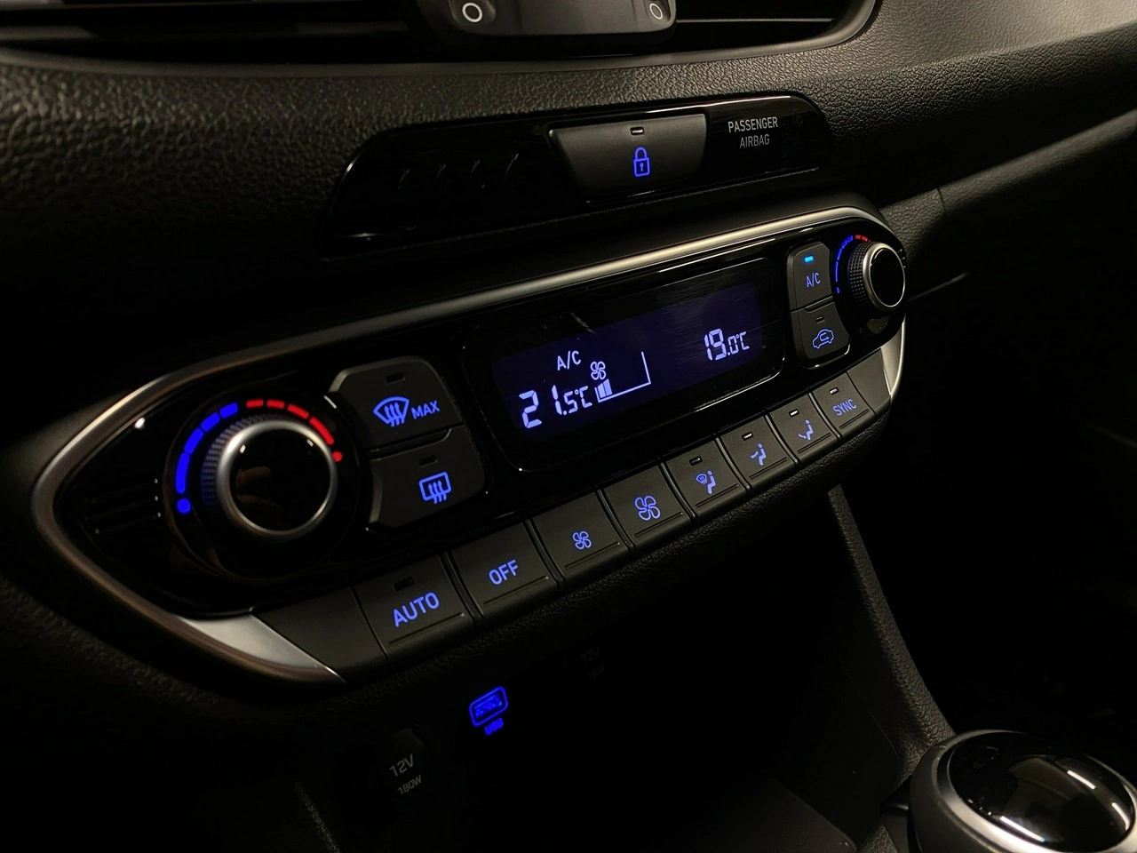Hyundai i30 - Zdjęcie 28
