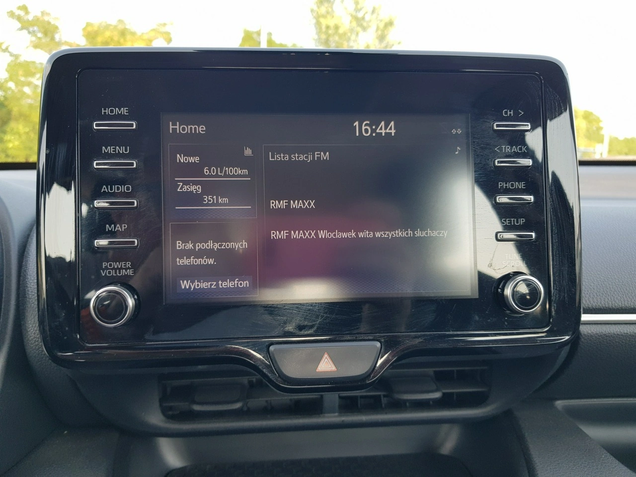 Toyota Yaris - Zdjęcie 19