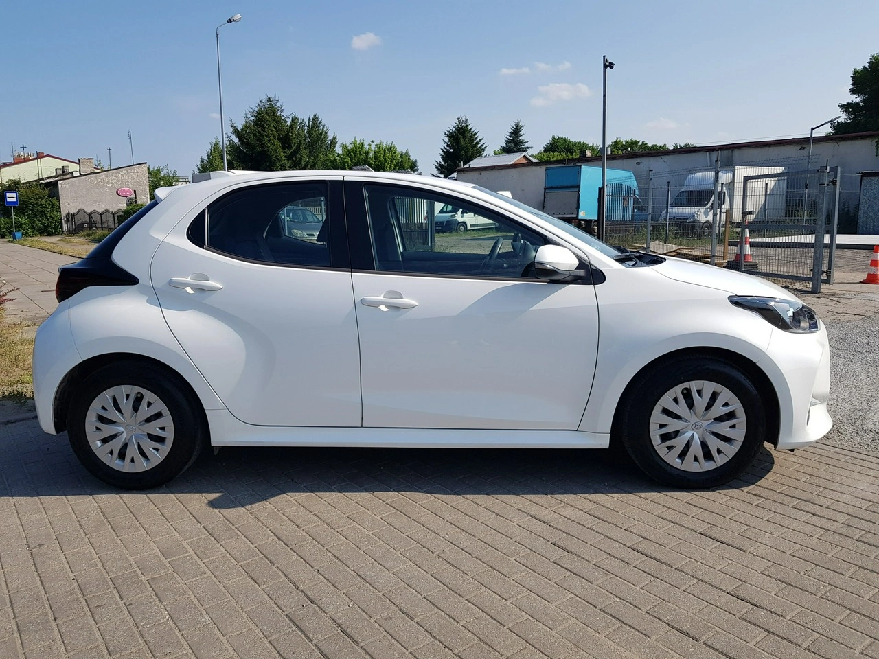 Toyota Yaris - Zdjęcie 3