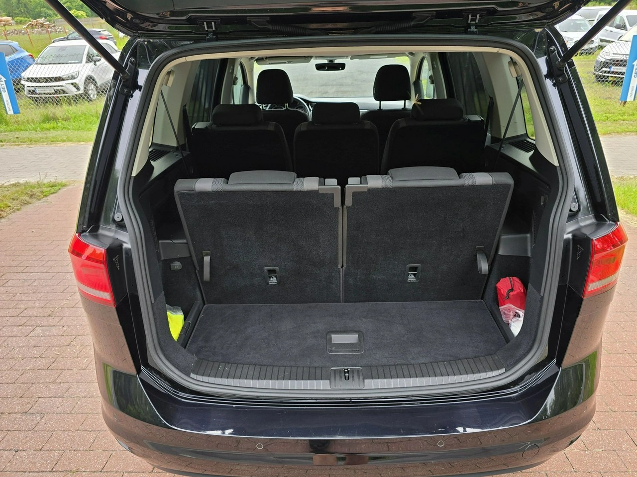 Volkswagen Touran - Zdjęcie 21