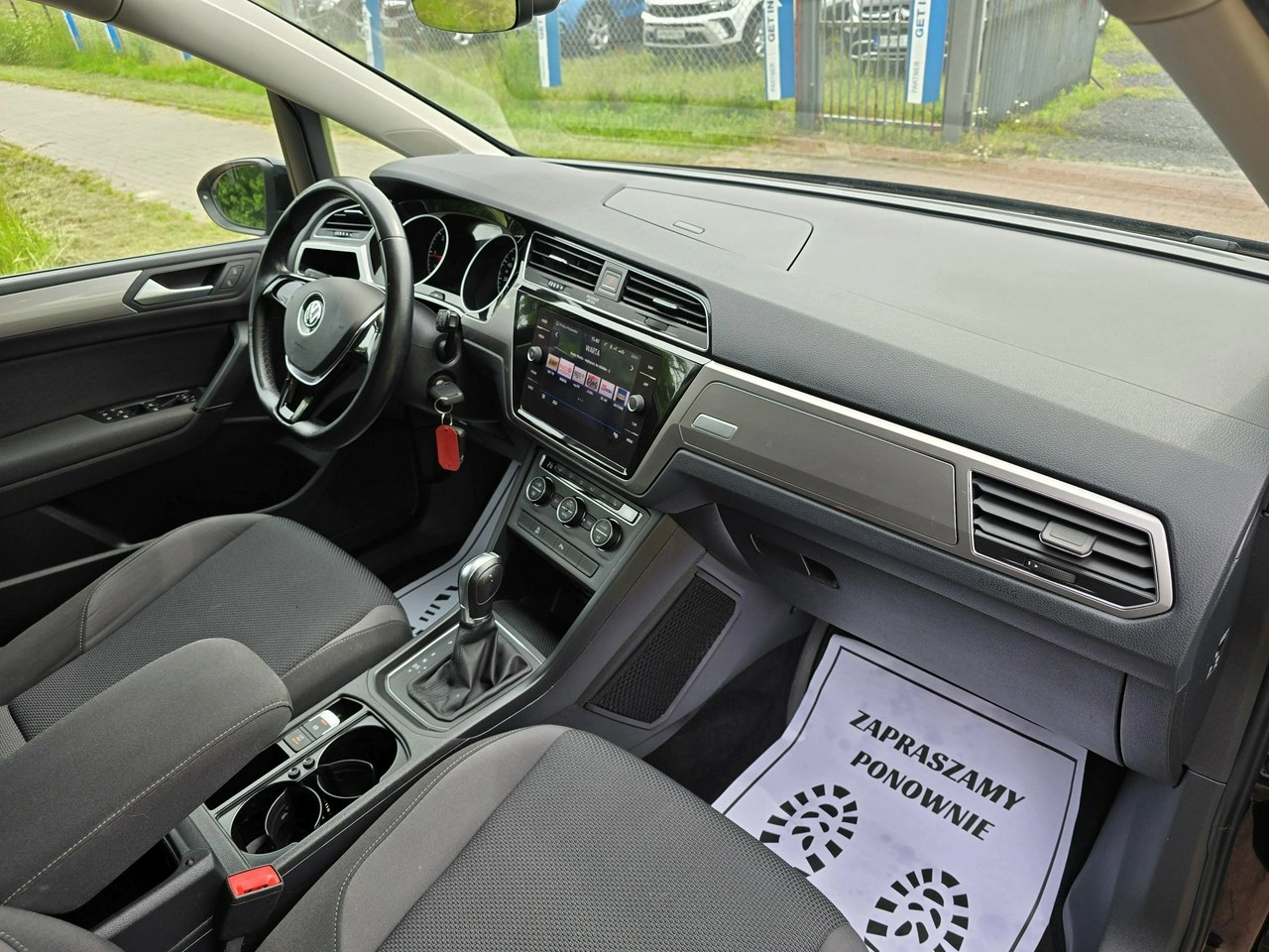 Volkswagen Touran - Zdjęcie 24