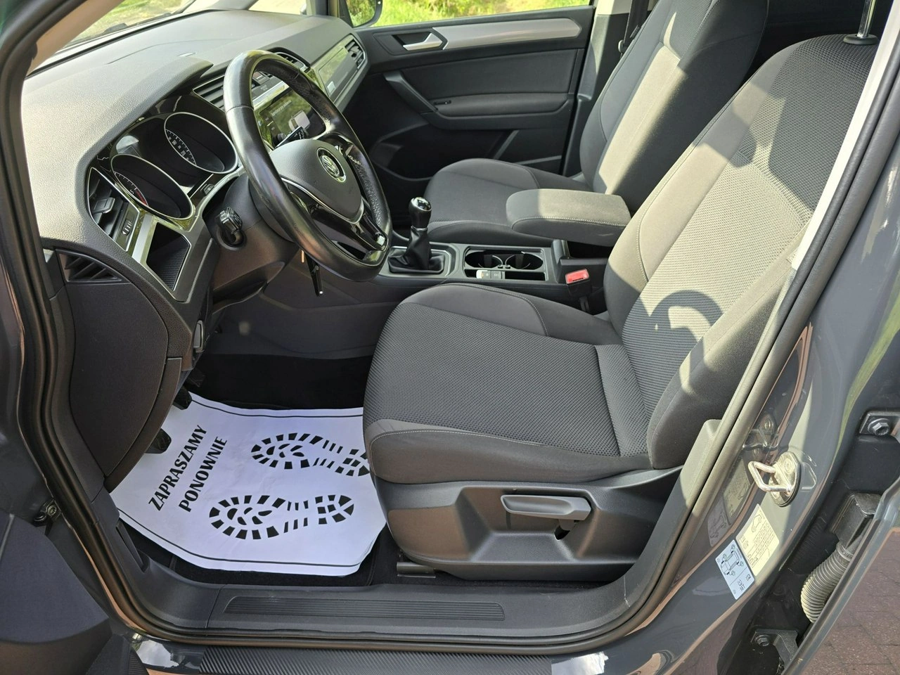 Volkswagen Touran - Zdjęcie 13