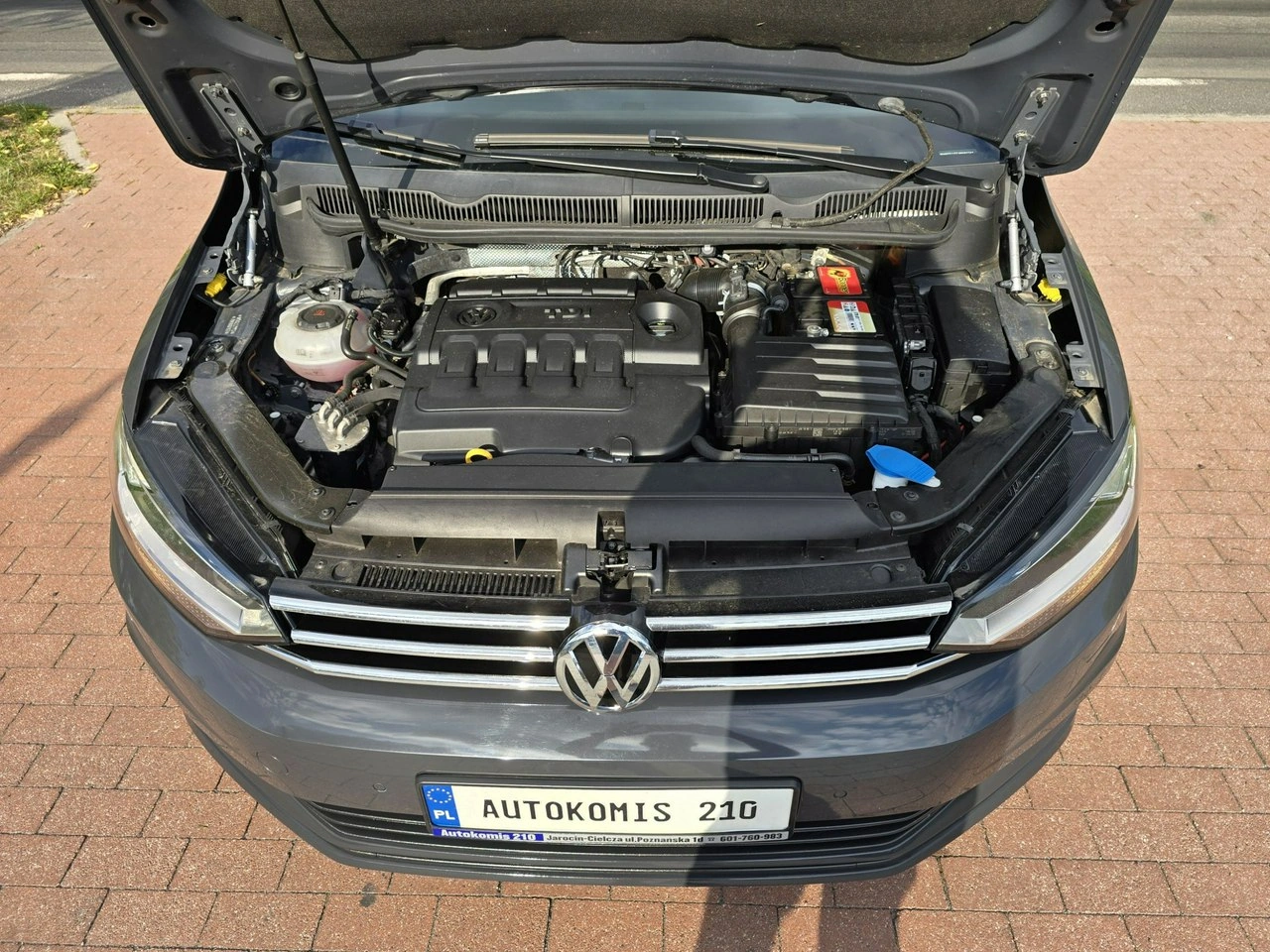 Volkswagen Touran - Zdjęcie 22