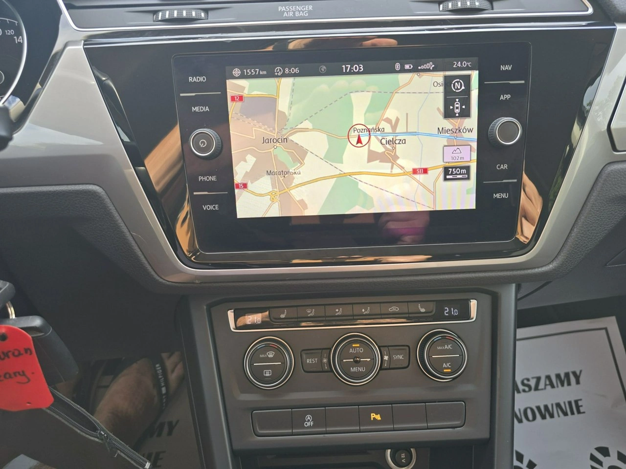 Volkswagen Touran - Zdjęcie 24