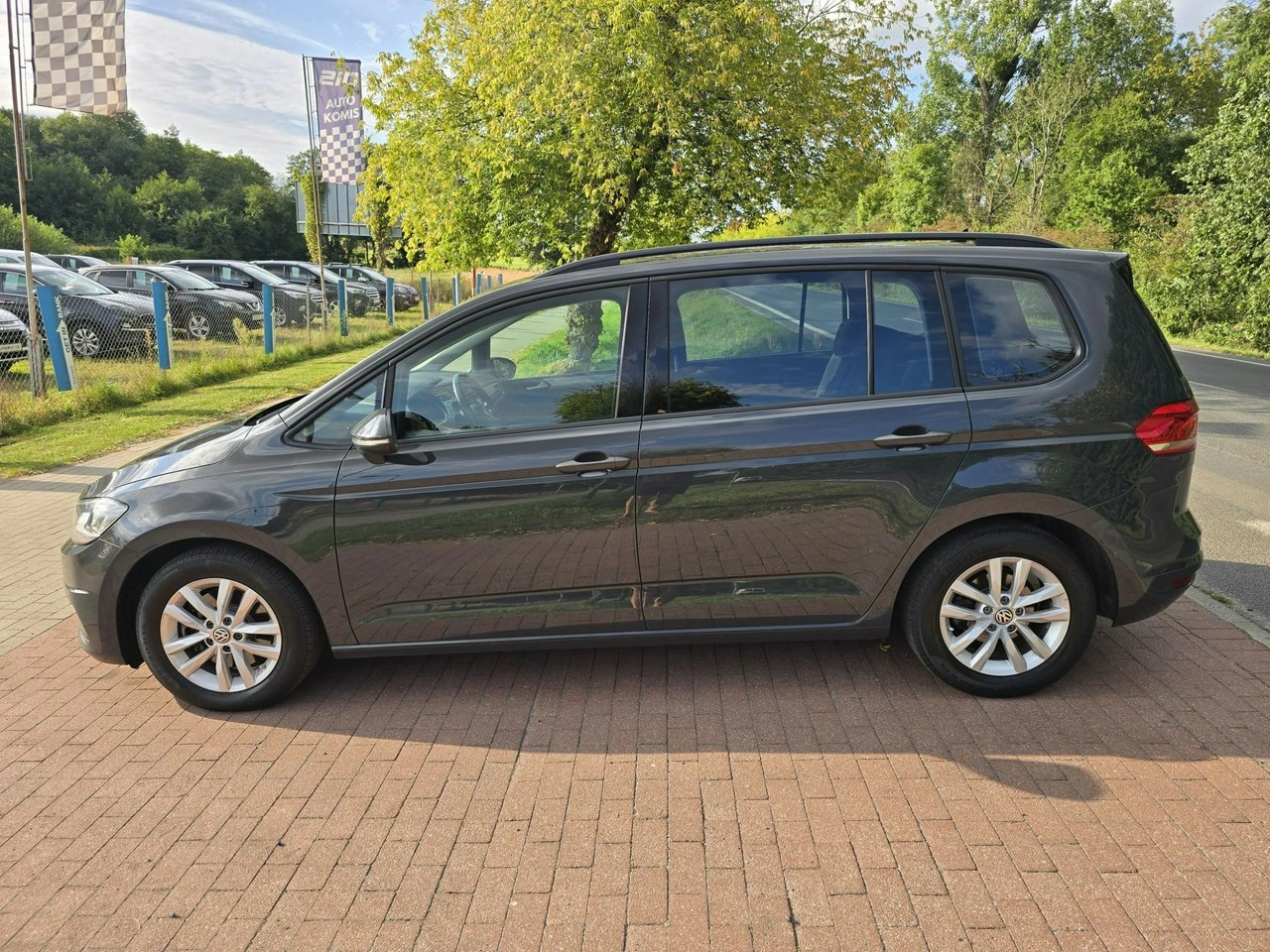 Volkswagen Touran - Zdjęcie 2