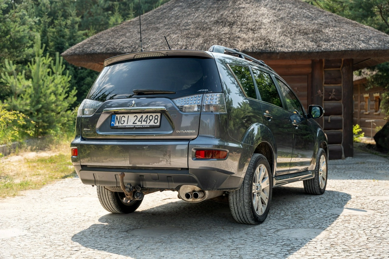 Mitsubishi Outlander - Zdjęcie 12