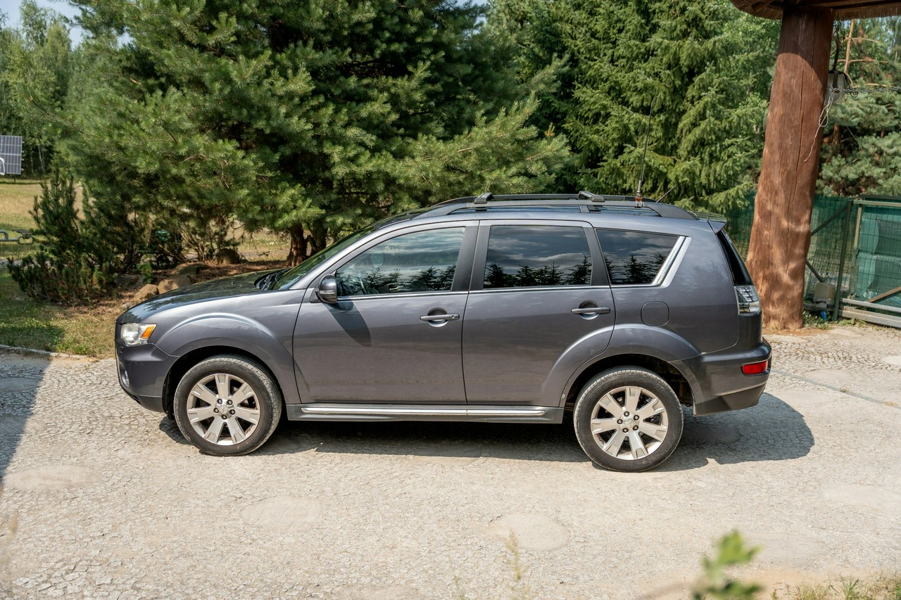 Mitsubishi Outlander - Zdjęcie 13