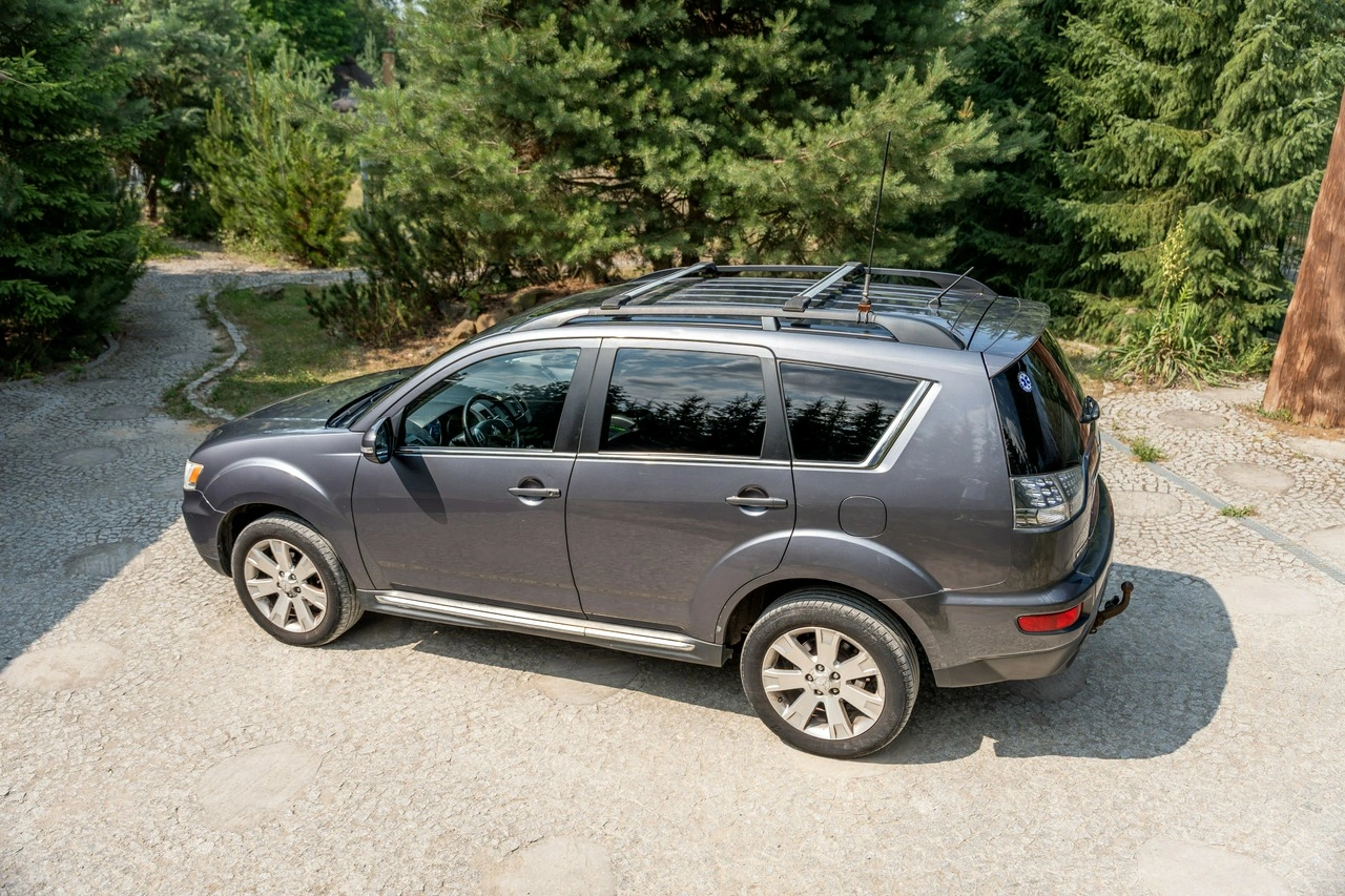 Mitsubishi Outlander - Zdjęcie 17