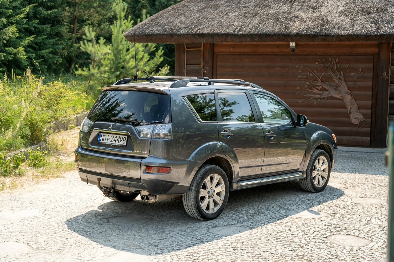 Mitsubishi Outlander - Zdjęcie 19