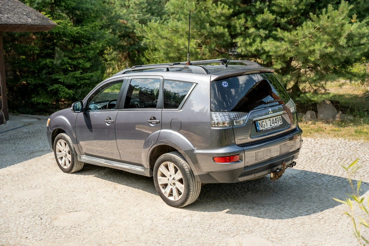 Mitsubishi Outlander - Zdjęcie 23