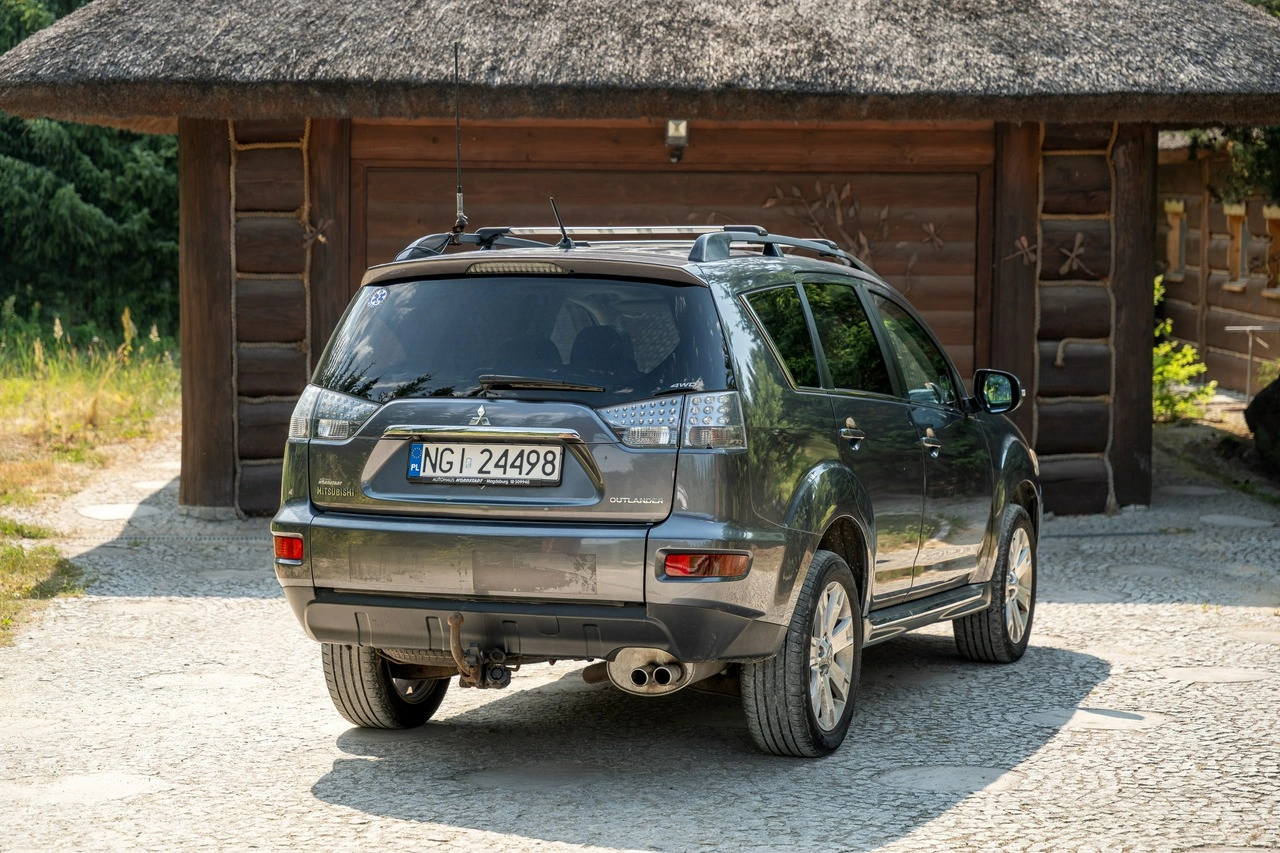 Mitsubishi Outlander - Zdjęcie 25